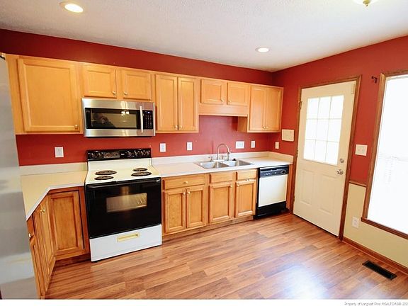 5th image of 3205 Melba Dr