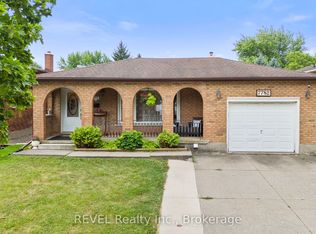 7782 Badger Rd, Niagara Falls, ON L2H 2J5