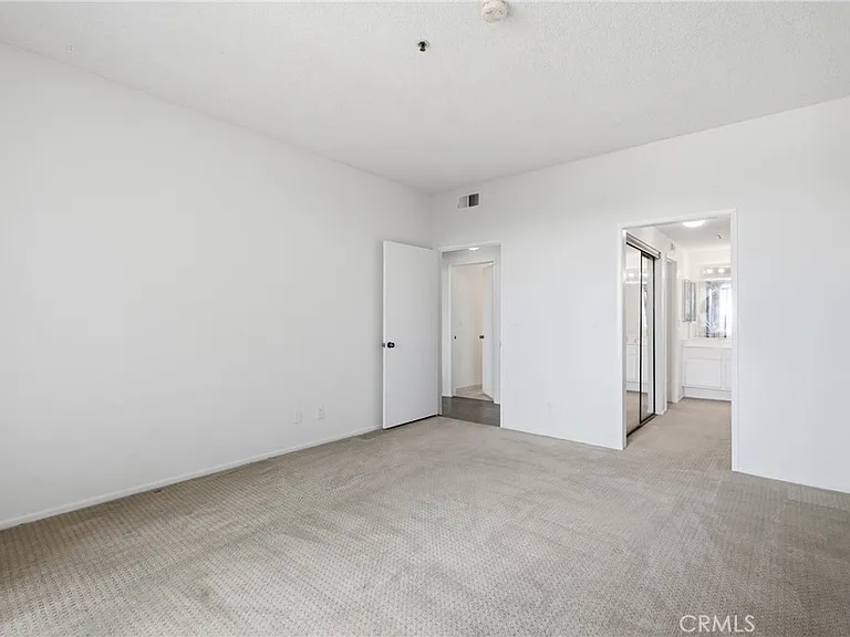 2559 Plaza Del Amo #104 — Photo 13
