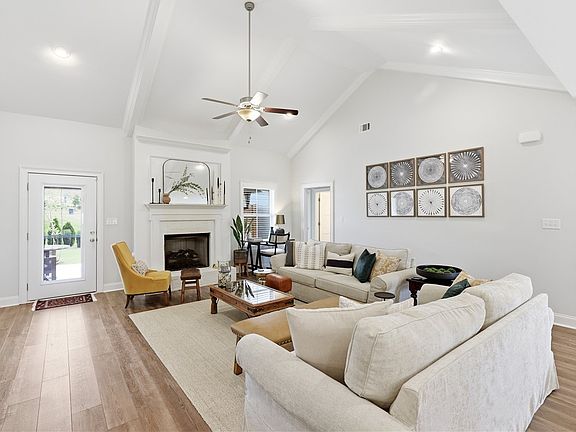 4th image of 2205 Beckwith Ln