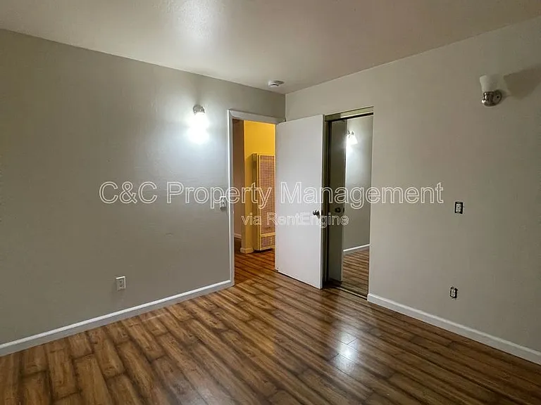 2001 David Ave #C — Photo 8