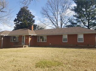 908 Camellia Dr, Columbia, TN 38401