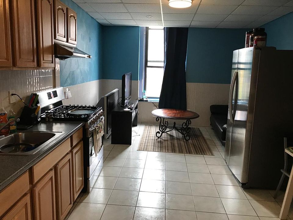 1st image of 48 Court St #3