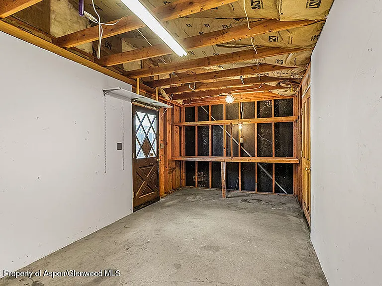 235 E Homestead Dr — Photo 24