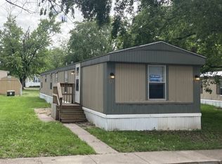 530 Reynolds Dr #88, Charleston, IL 61920