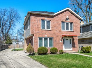 48 Hackberry Ln, Wilmette, IL 60025