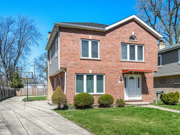 48 Hackberry Ln, Wilmette, IL 60025