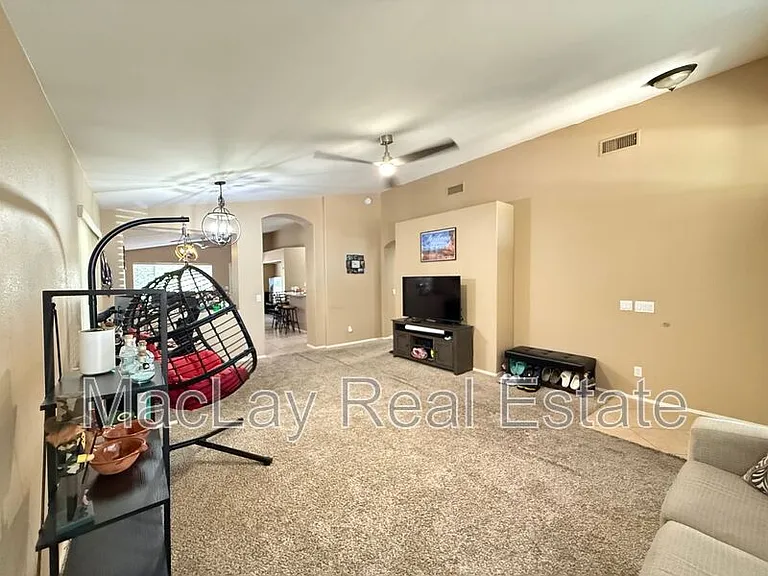 450 W Musket Pl — Photo 10