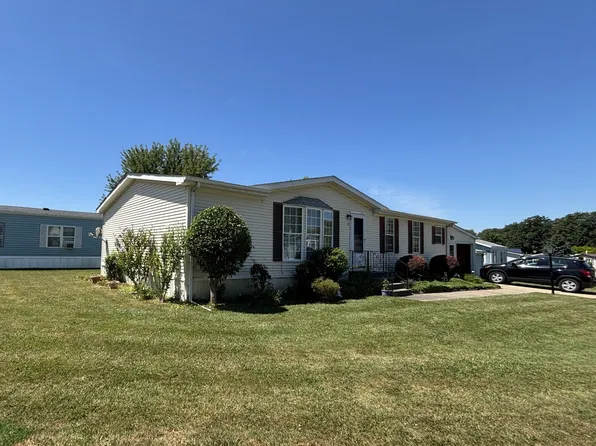 12 Windridge Ln #222, Hamburg, NY 14075