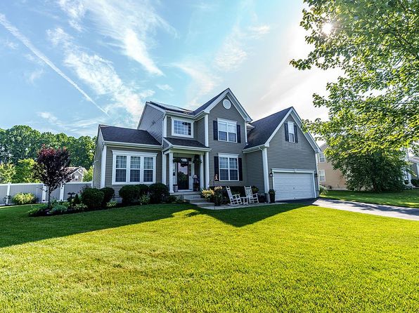 63 Homestead Dr