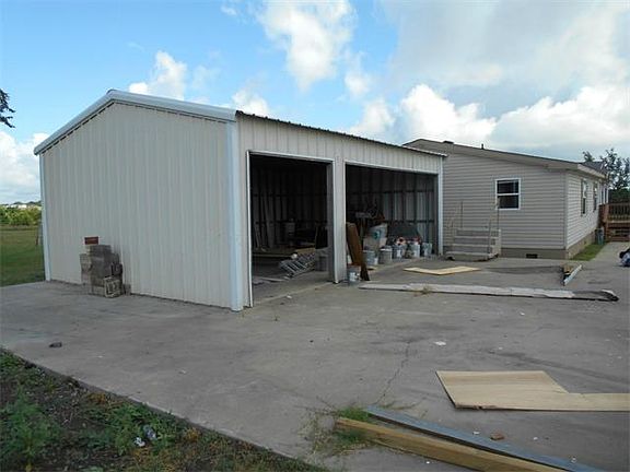 2nd image of 1861 County Road 223