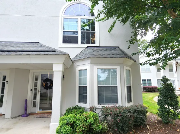 457 Seahorse Run #1, Chesapeake, VA 23320