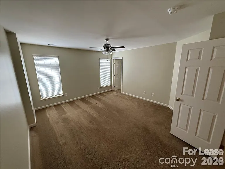 13820 Hill St — Photo 8