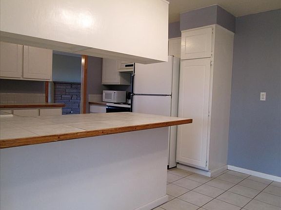 Breakfast bar