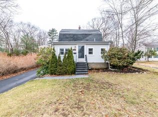 90 Forest St, Weymouth, MA 02190