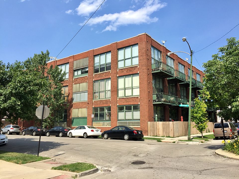 1st image of 2654 W Medill Ave APT 103