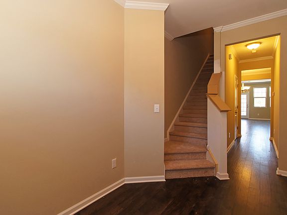 3rd image of 405 Avett Dr