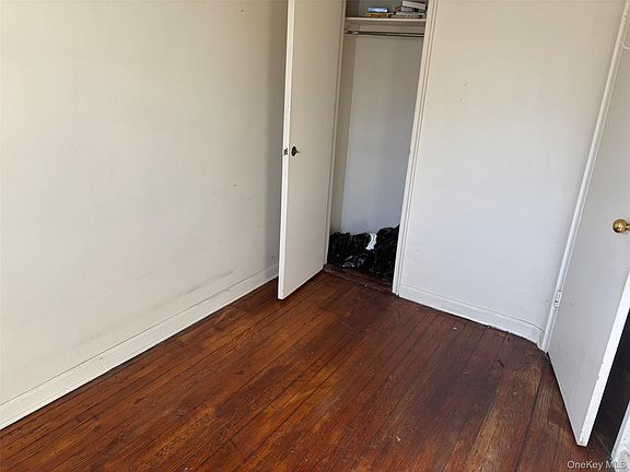 4th image of 12212 6th Avenue