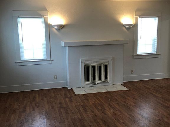 3rd image of 210 Madrona St