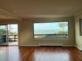 215 9th St, Montara, CA 94037