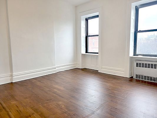4th image of 620 Carroll St #4