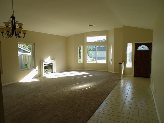 Beatiful living and dining room