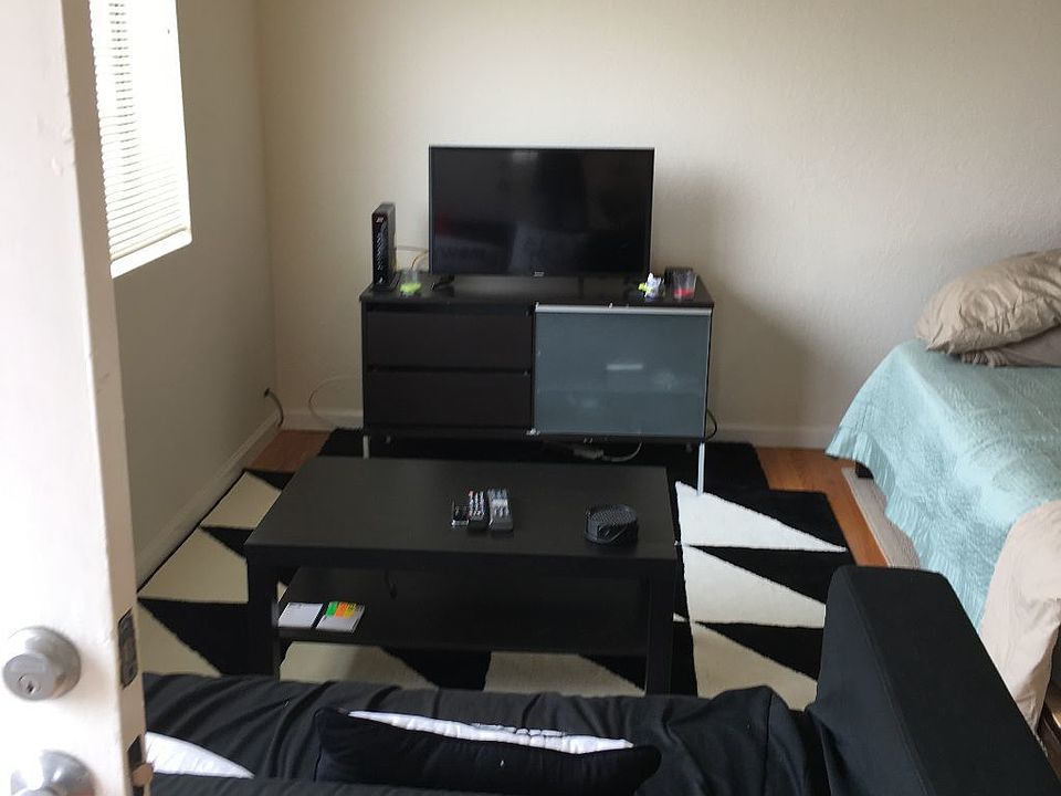 1st image of 817 36th Ave #2
