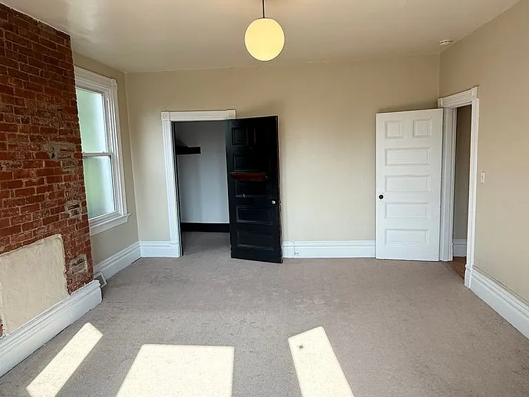 342 S Graham St #3 — Photo 5