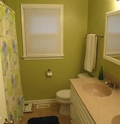 bathroom #1 downstairs