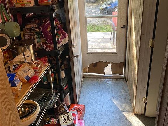 5th image of 708 E Main St