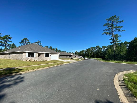 Only 4 homes past you on this culdesac, no more to be built at this end, ever!
