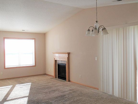 3rd image of 601 W 9th St #A