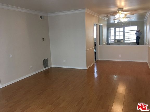 4th image of 1435 S Canfield Ave #1