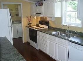 4th image of 20 Barker Dr