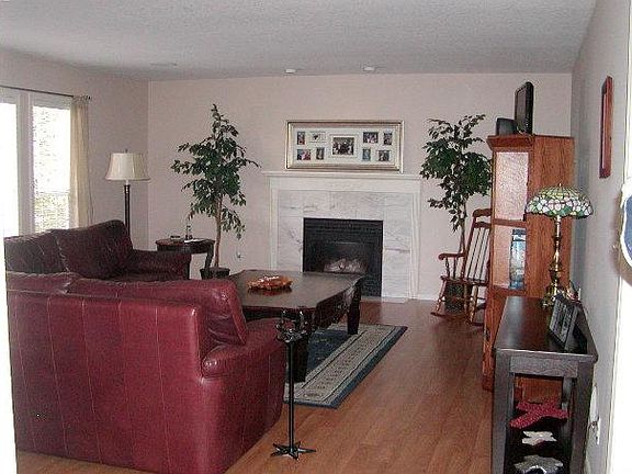 4th image of 14213 NE 33rd Ave