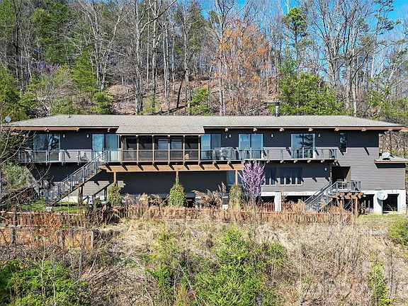 3rd image of 807 Pinnacle Pkwy