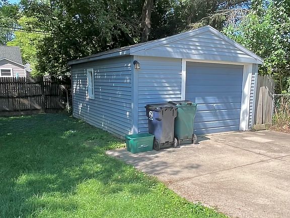 5th image of 1525 Whitcomb Ave