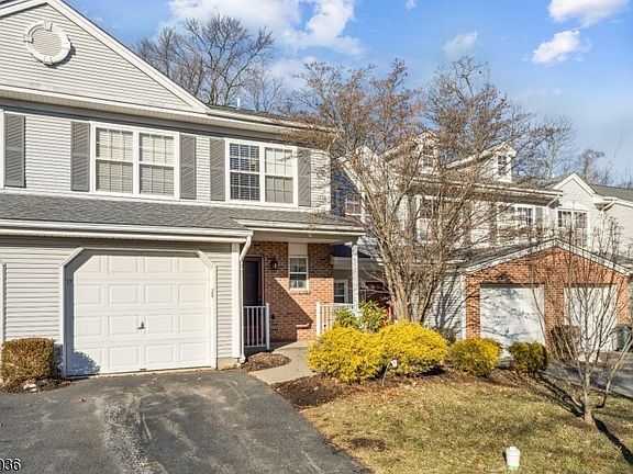 2nd image of 25 Sycamore Way
