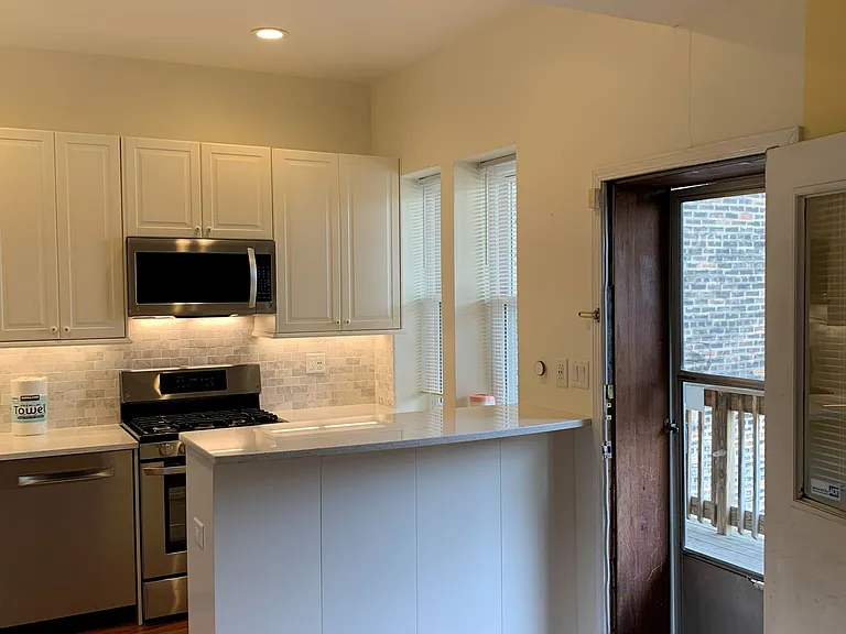 3138 N Clifton Ave #3 — Photo 11