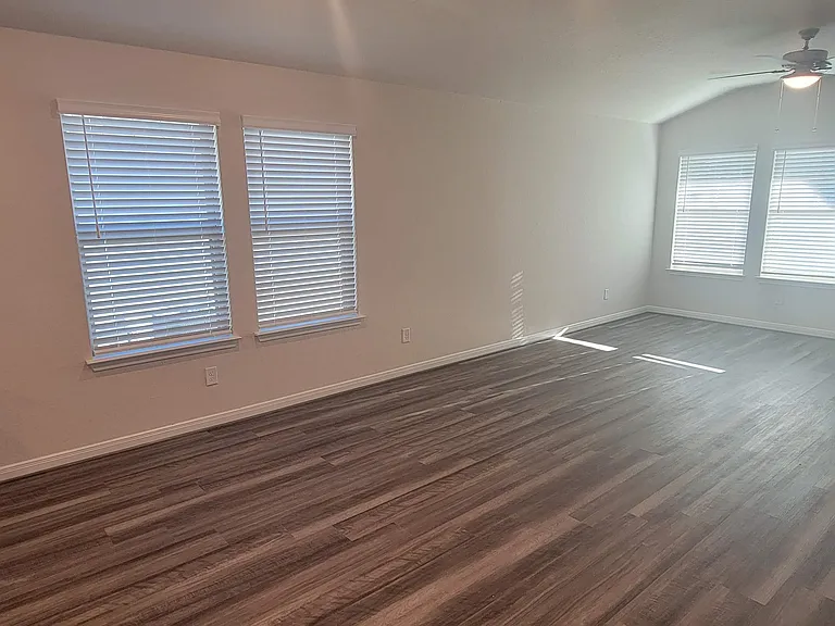 1231 Meyers Mdw — Photo 10