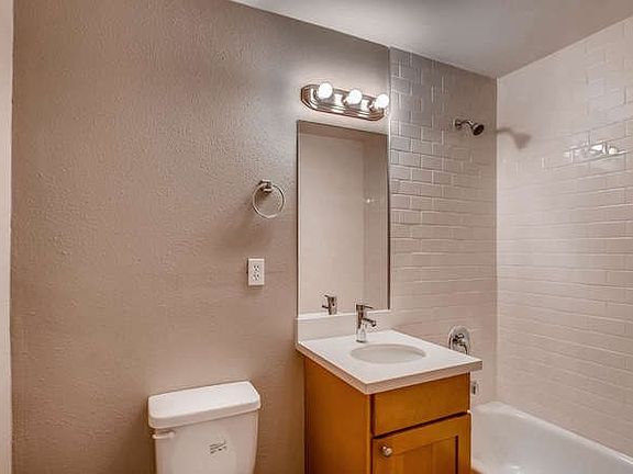 3rd image of 15706 1st Ave NE #15728B