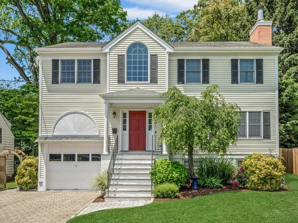 6 Clifford Pl, Harrison, NY 10528