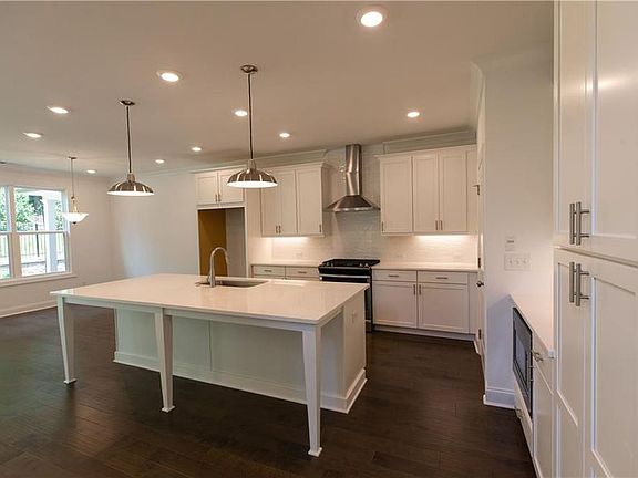 Photo is not of Actual Home but of previously built home of Stockton floorplan.