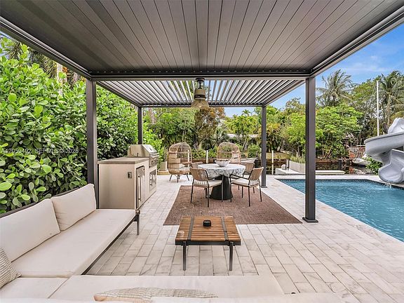 5th image of 2448 Okeechobee Ln