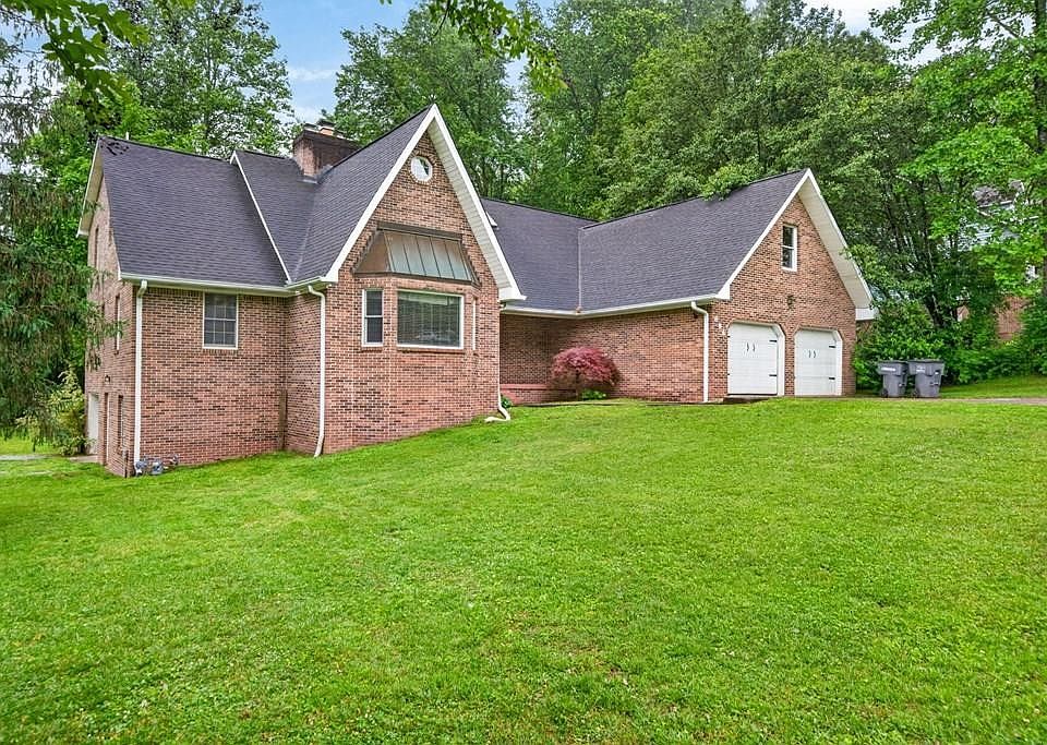 1st image of 866 Pen Oak Dr