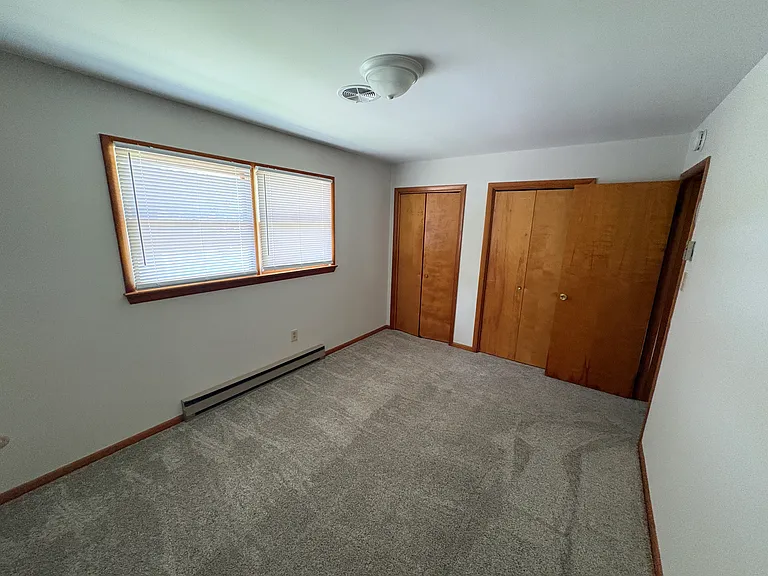 544 W 6th St — Photo 9