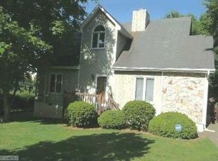 1526 Oak Creek Ct, Clemmons, NC 27012