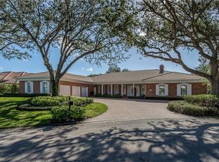 704 Tamarind Ct, Naples, FL 34108