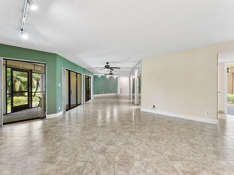 5800 Camino Del Sol #102 — Photo 10