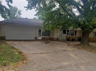 1202 Davis Ave, Springdale, AR 72764